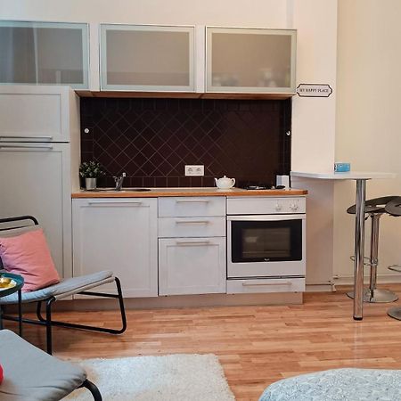 Julia Lacplesa Apartments Riga Ngoại thất bức ảnh